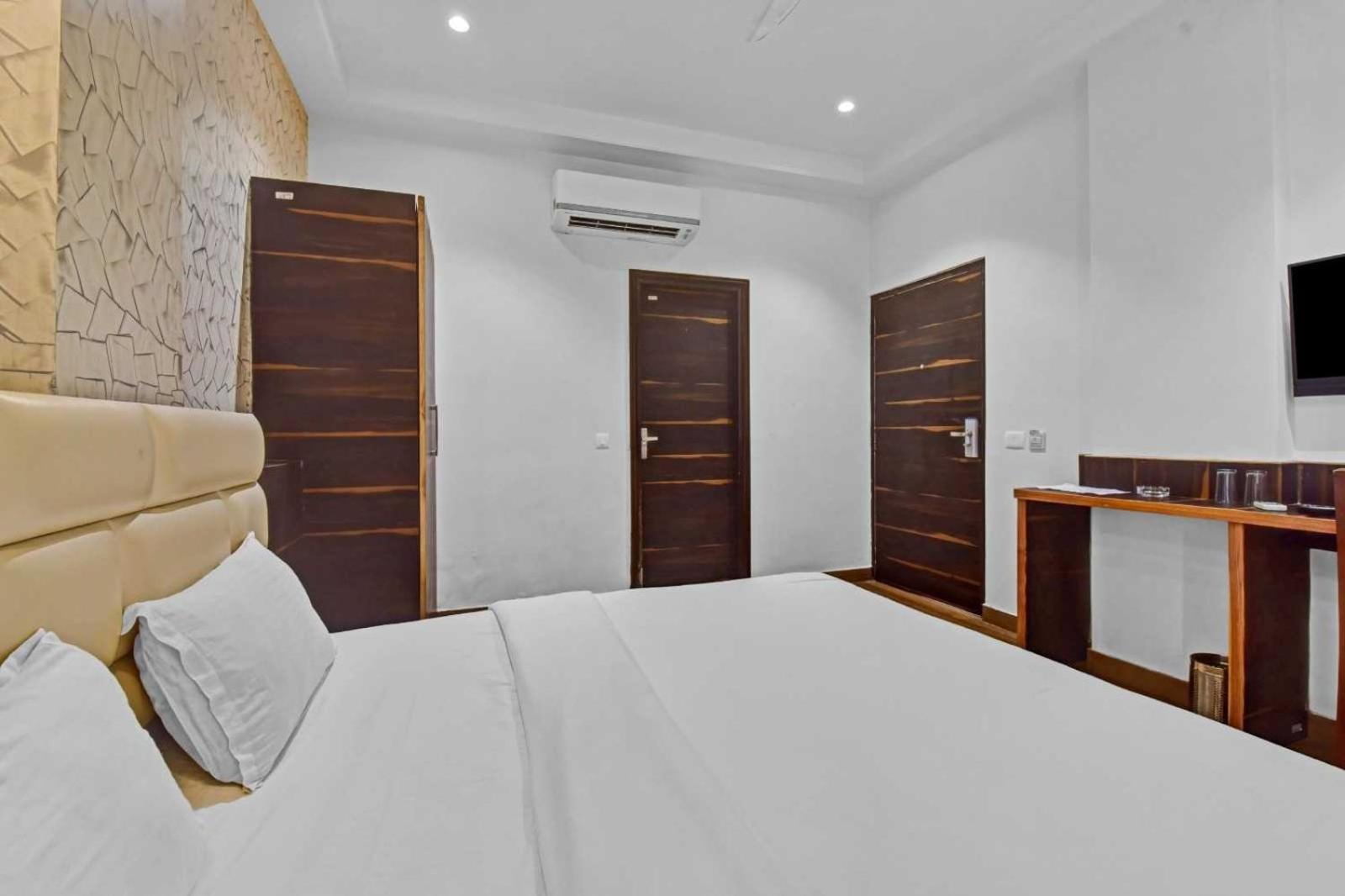 Collection O Hotel Karma Inn Jaipur Buitenkant foto