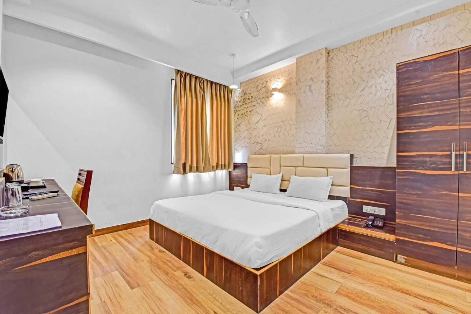 Collection O Hotel Karma Inn Jaipur Buitenkant foto